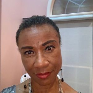 Meet your Posher, Phyllis